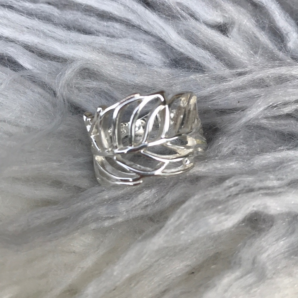 Silver Openwork Leaf Ring